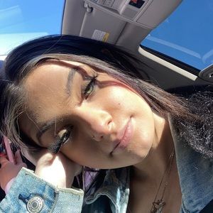 Meet your Posher, Juliana